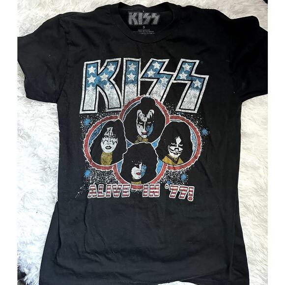 Ladies Kiss T-Shirt in a Small - Picture 1 of 4